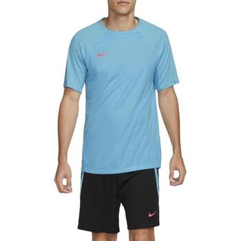 Nike T-shirt  -