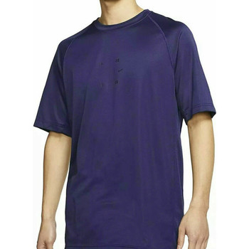 Nike T-shirt  -