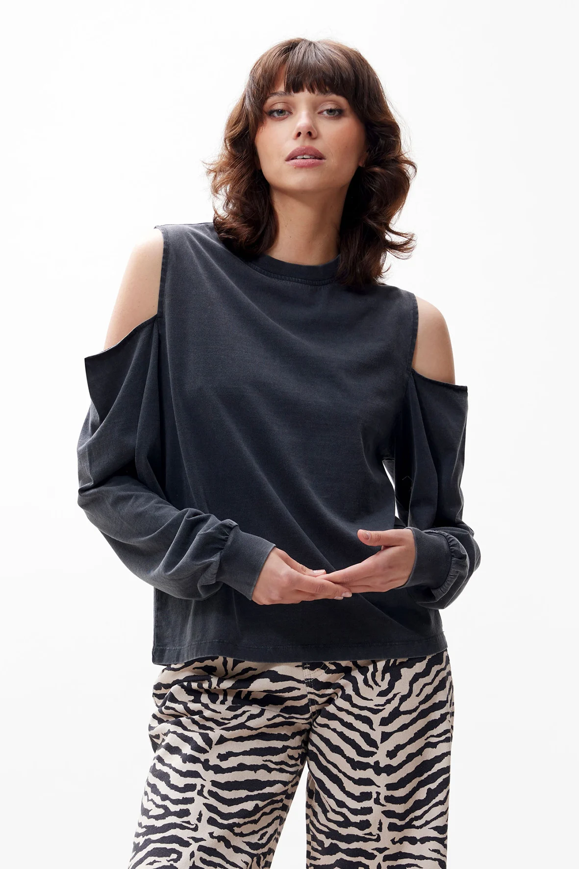 Catwalk Junkie 2503020400 open shoulder long sleeve
