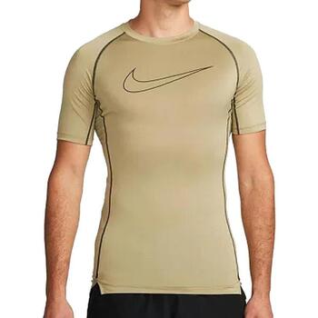 Nike T-shirt  -