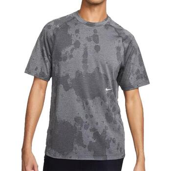 Nike T-shirt  -