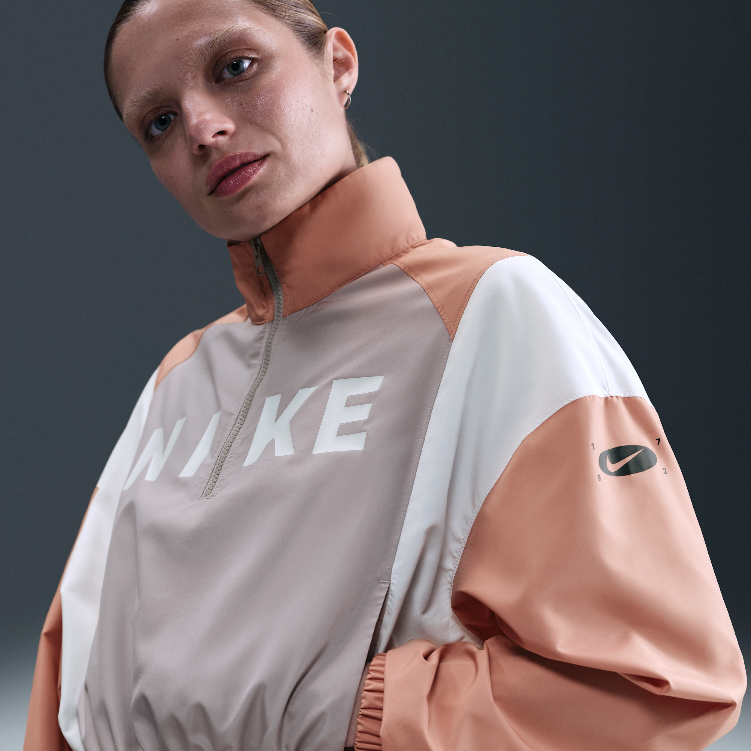 Nike Sportswear licht geweven damesjack met korte rits - Grijs