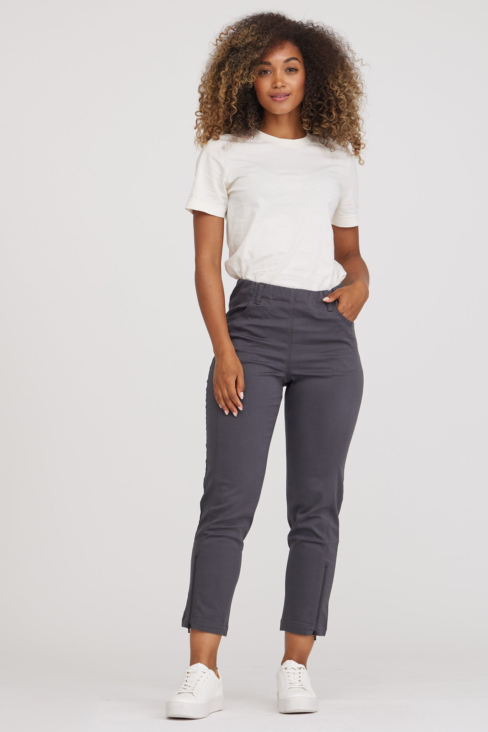 LAURIE Damen vegan Hose Piper Regular Crop Anthrazitgrau