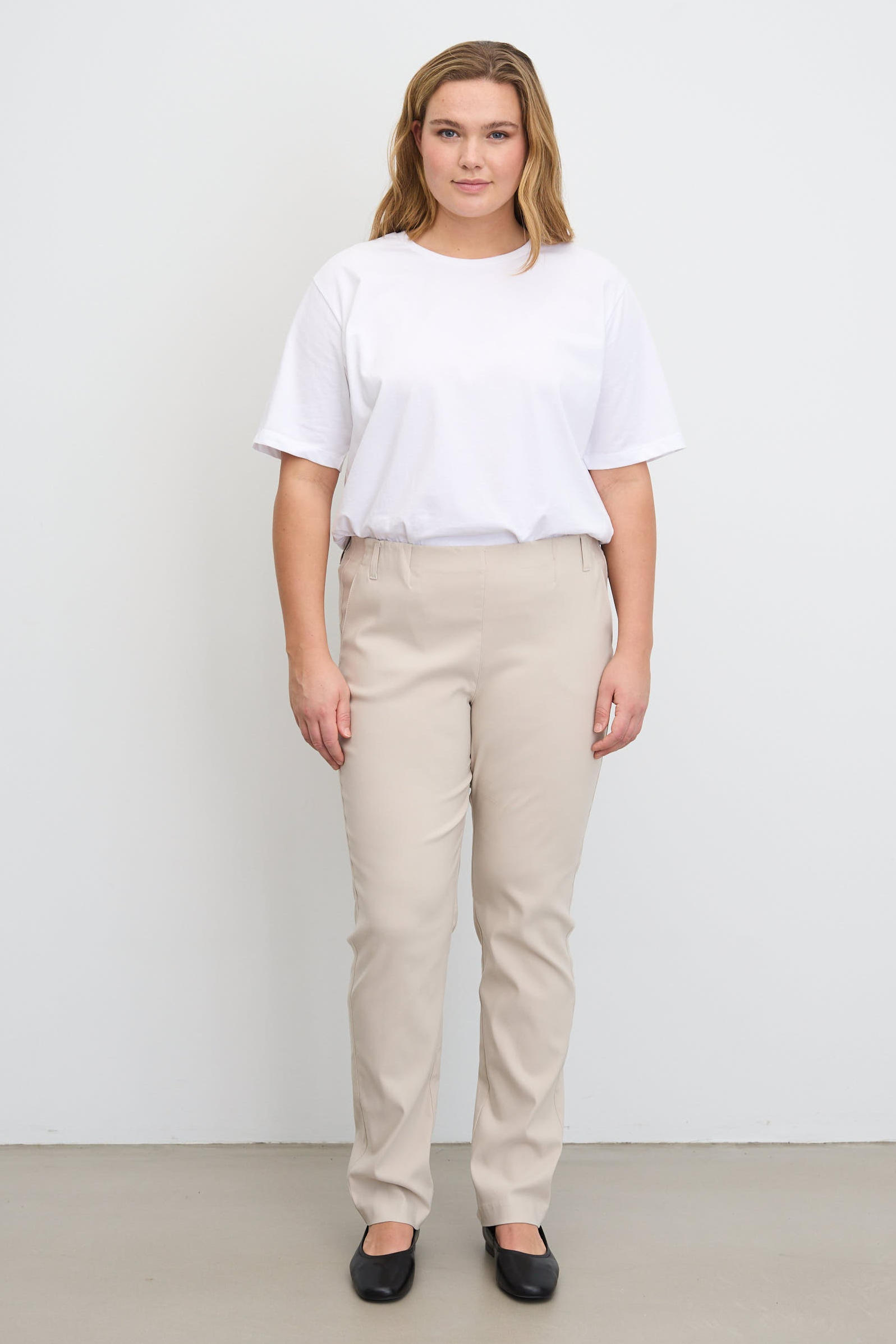 LAURIE Damen vegan Hose Regular Mittellang Taylor Grau Sand