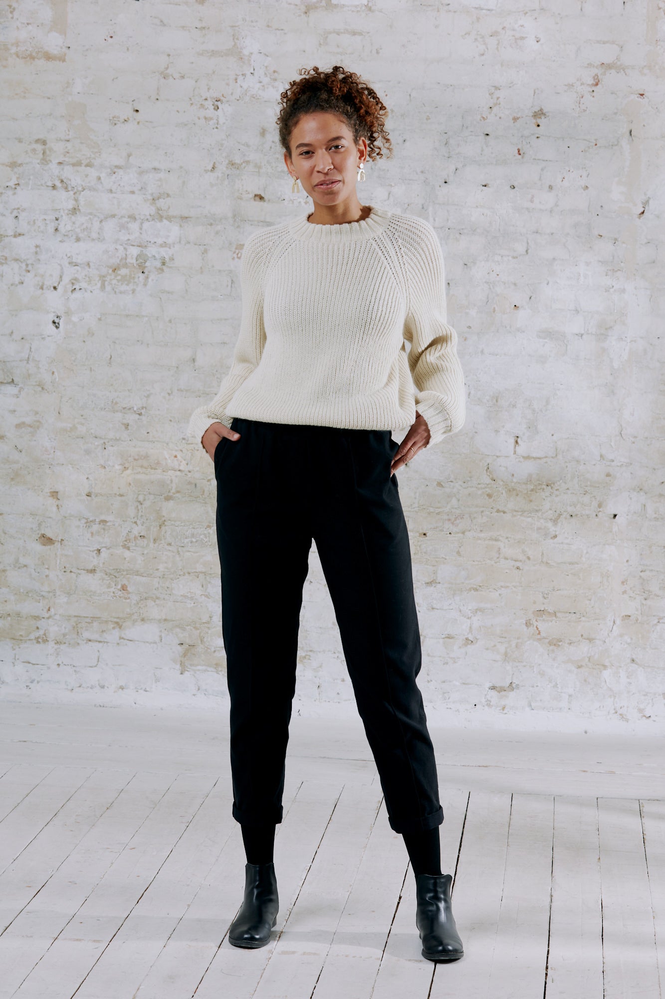 Jyoti Fair Works Damen vegan Hose Laharim Schwarz