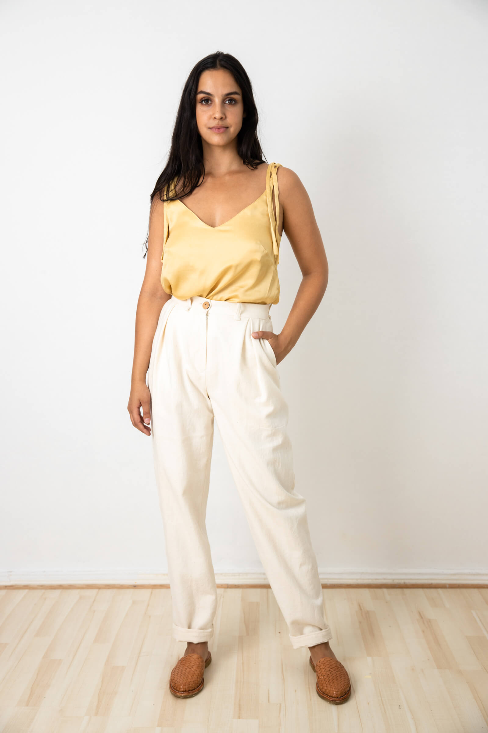 Jyoti Fair Works Damen vegan Hose Plissee Vishraam WeiÃŸ