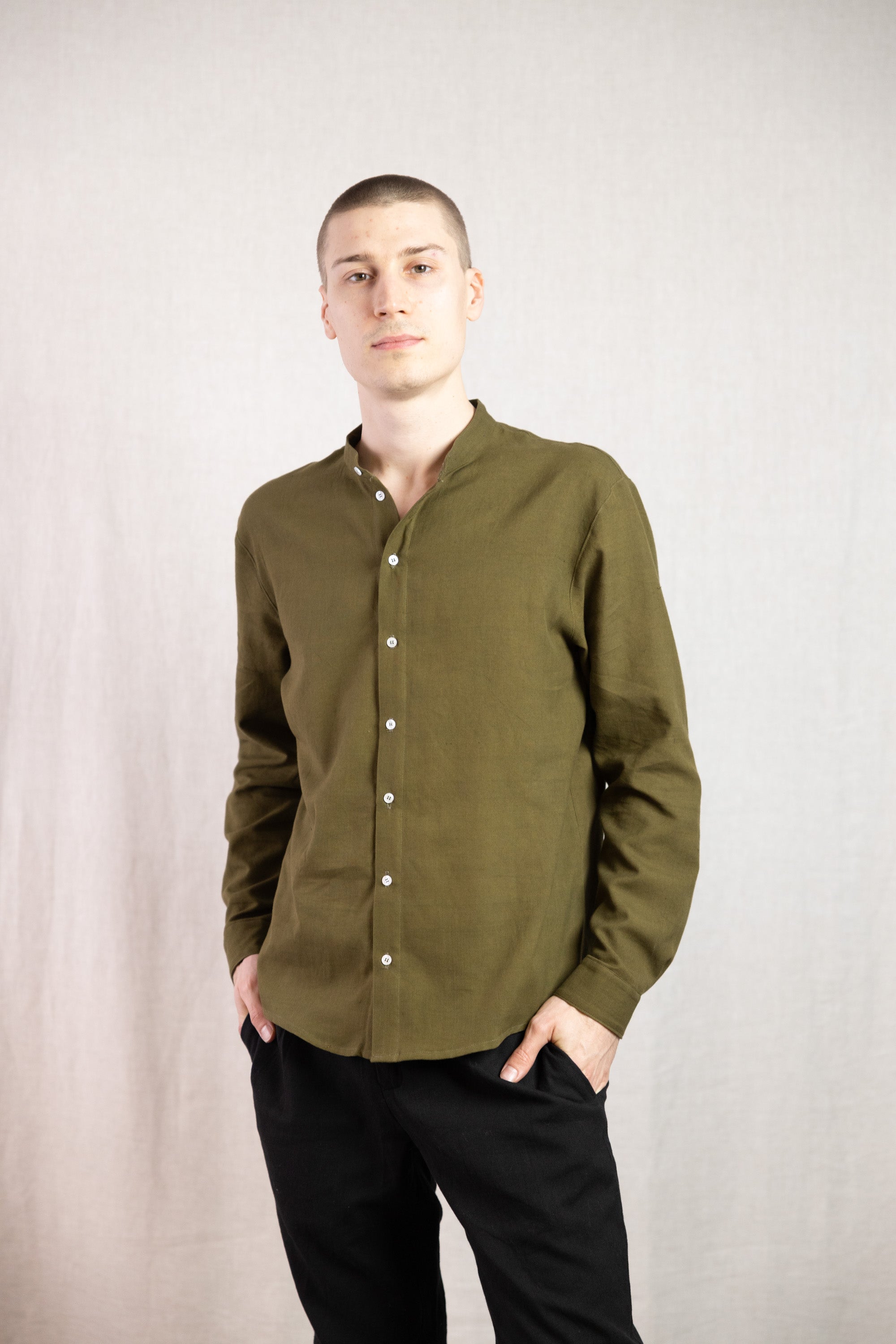 Jyoti Fair Works Herren vegan Hemd Harish Moss Green