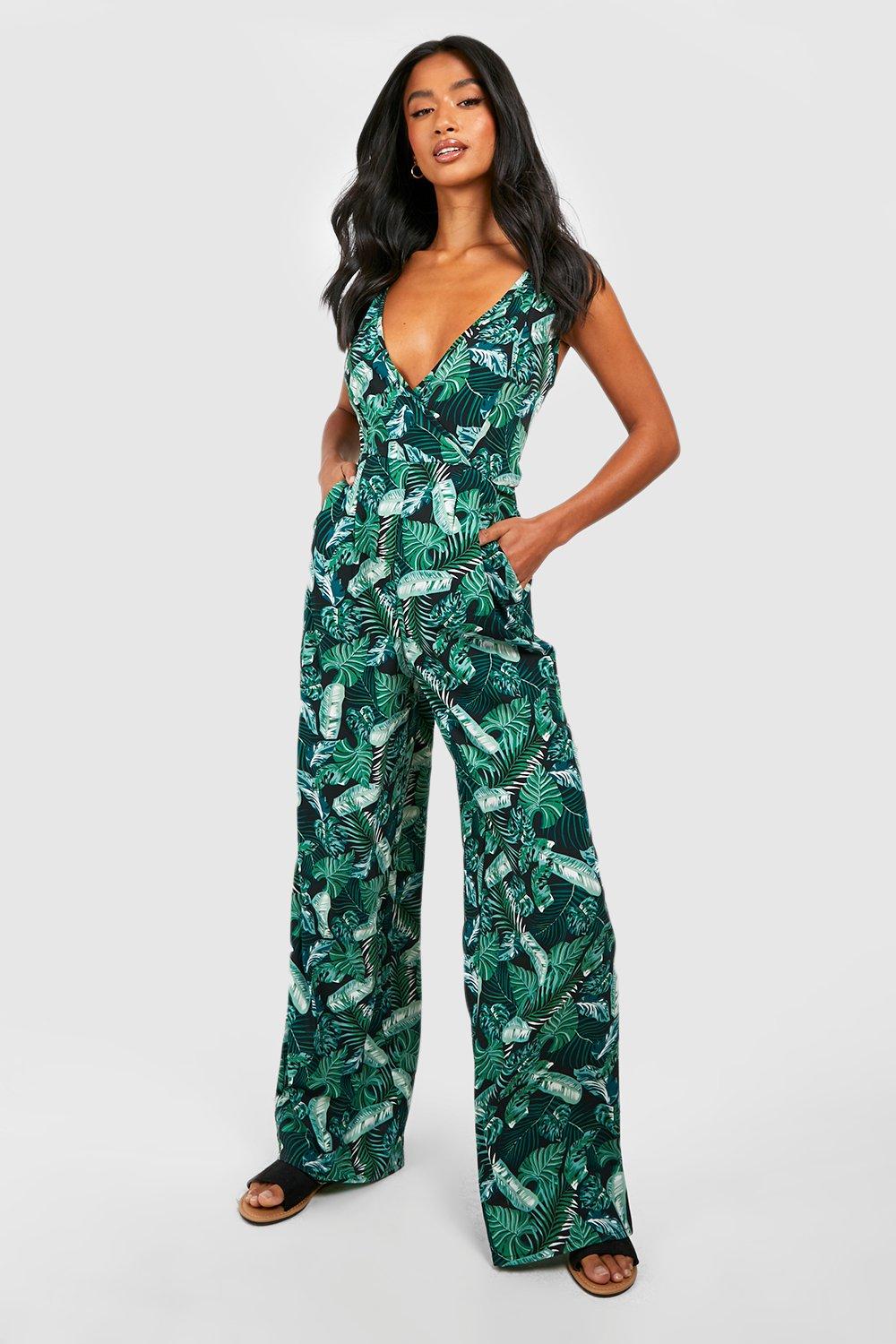 Boohoo Petite Palm Print Wikkel Jumpsuit, Zwart
