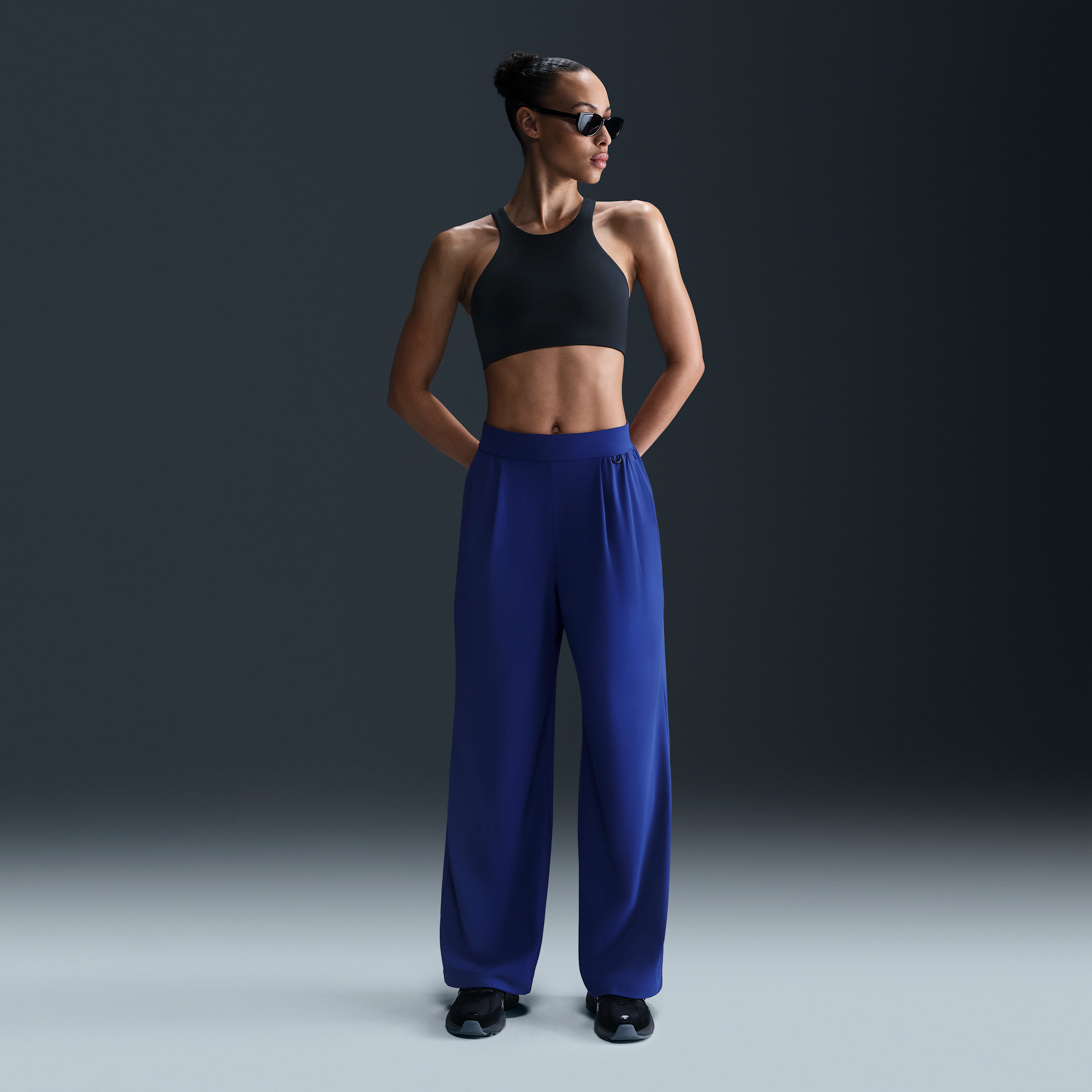 Nike 24.7 PerfectStretch Dri-FIT ruime damesbroek met hoge taille en wijde pijpen - Blauw