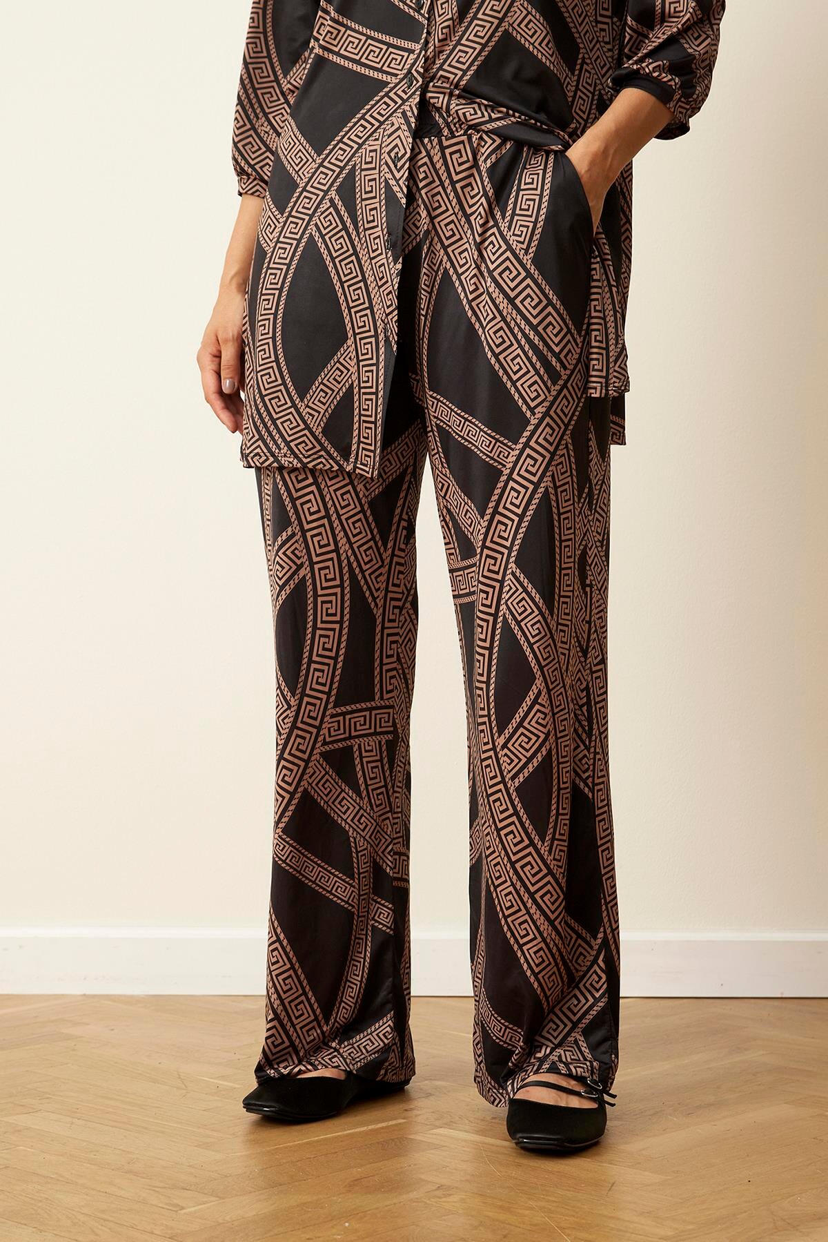 IN FRONT AENA PANTS 15994 999 (Black 999)