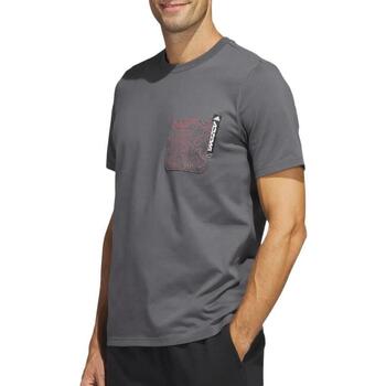 Adidas T-shirt  -
