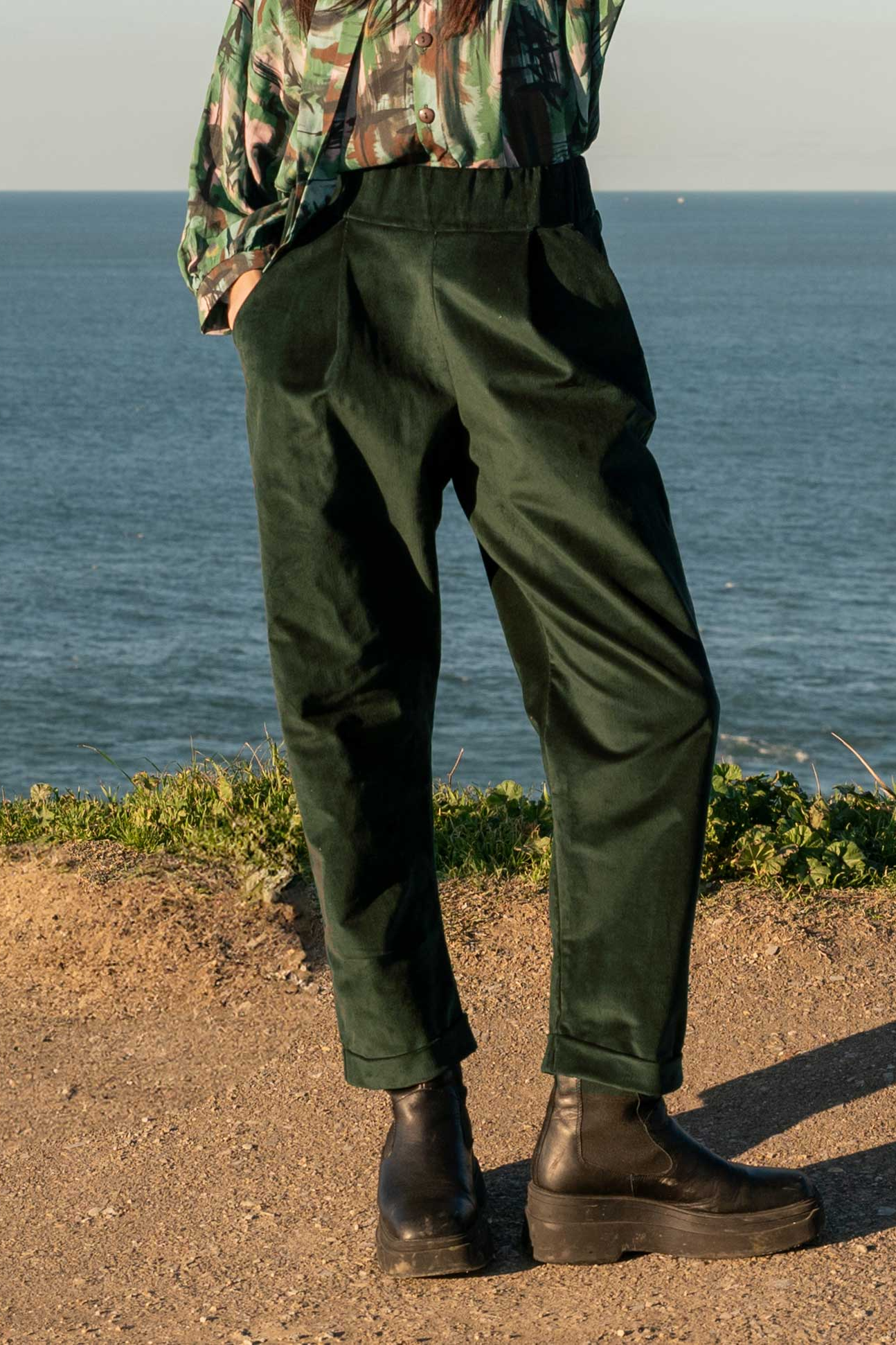 Widda Damen vegan Hose Sepp Deep Sea Dark Green