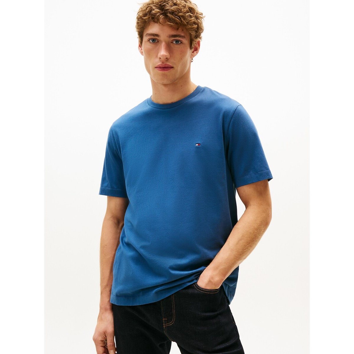 Tommy Hilfiger T-shirt ESSENTIAL REG FIT SOLID TEE met borduursel en ronde hals