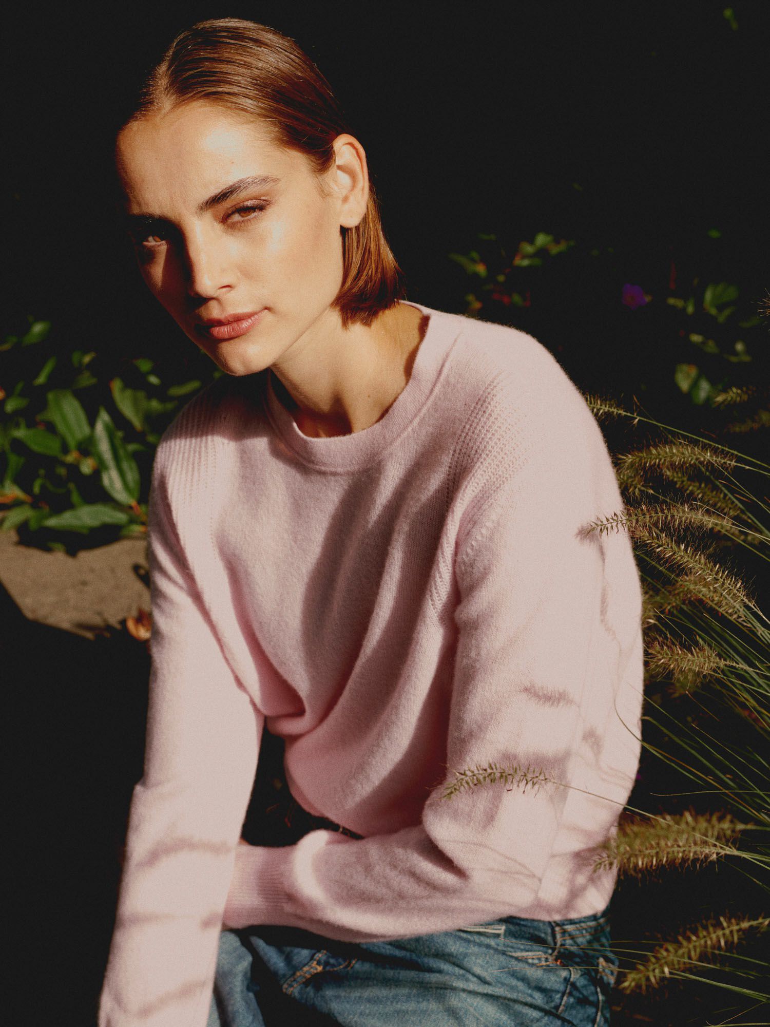 REPEAT cashmere Ronde hals cashmere trui met schouderdetail