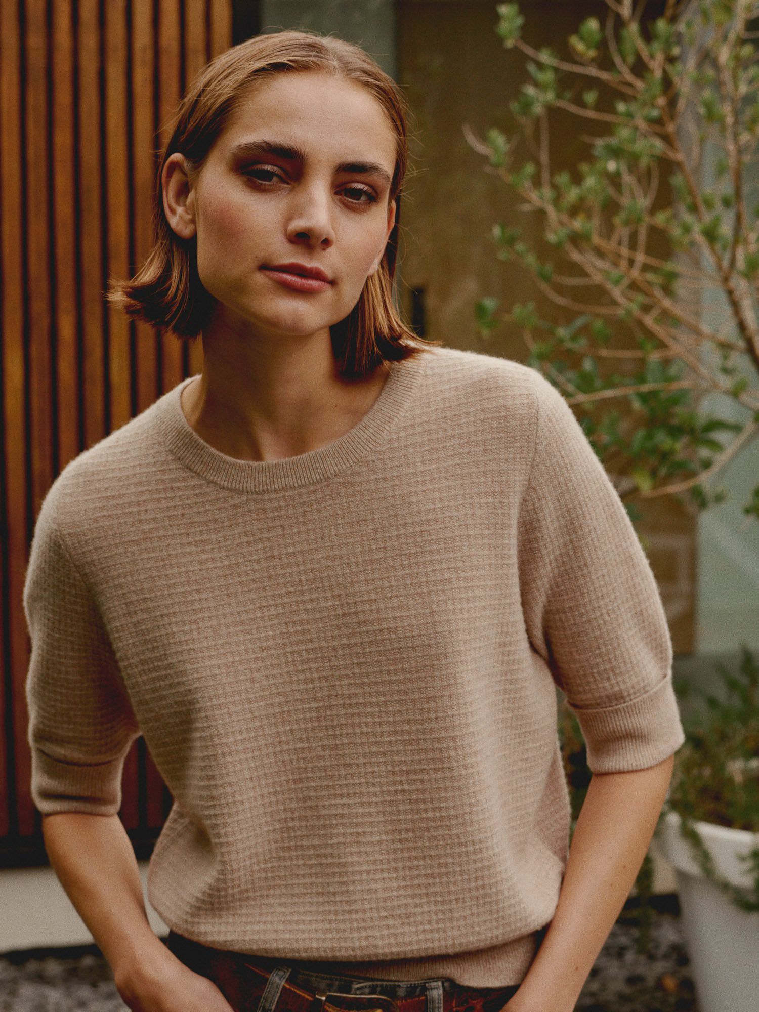 REPEAT cashmere Getextureerde cashmere trui met korte mouwen en lurex
