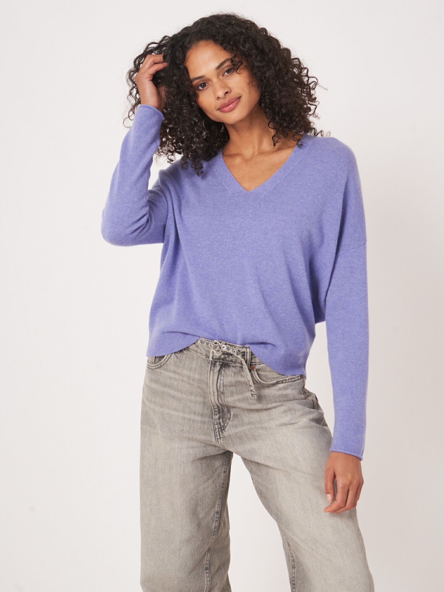 REPEAT cashmere Losvallende cashmere V-hals trui