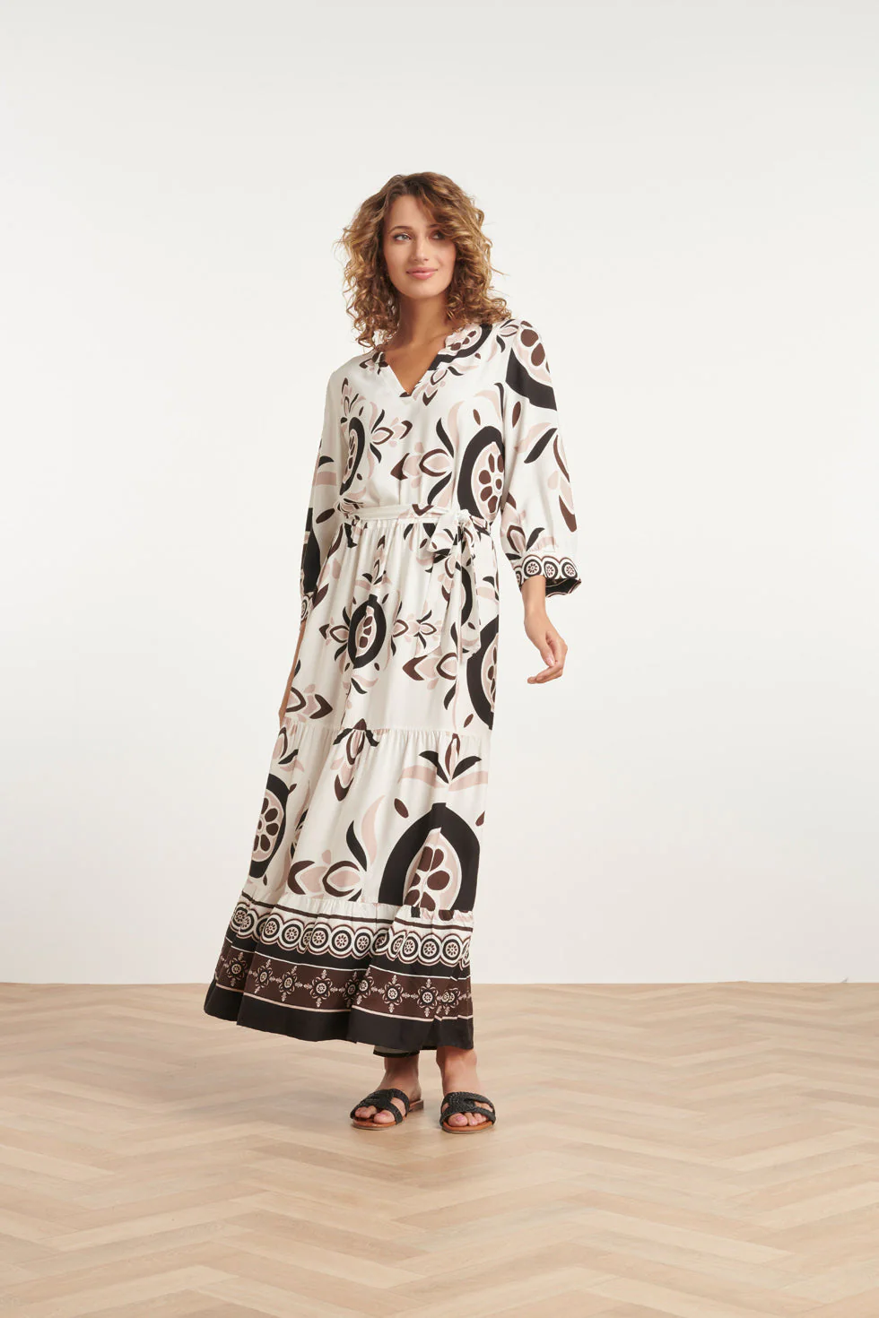 Smashed Lemon 24055 maxi jurk met diepe v-hals |