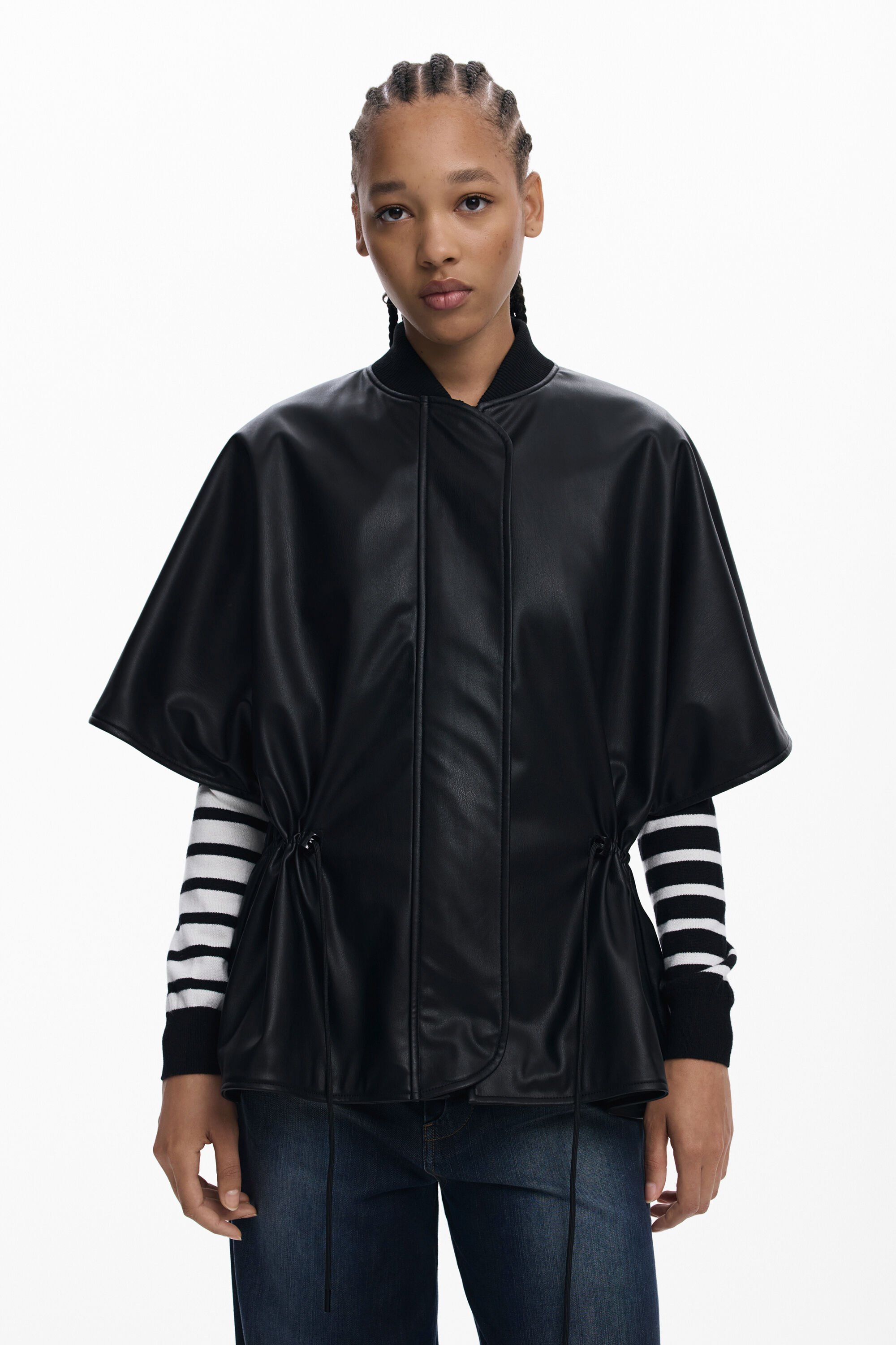 Desigual Poncho met reliëf in leerlook - BLACK