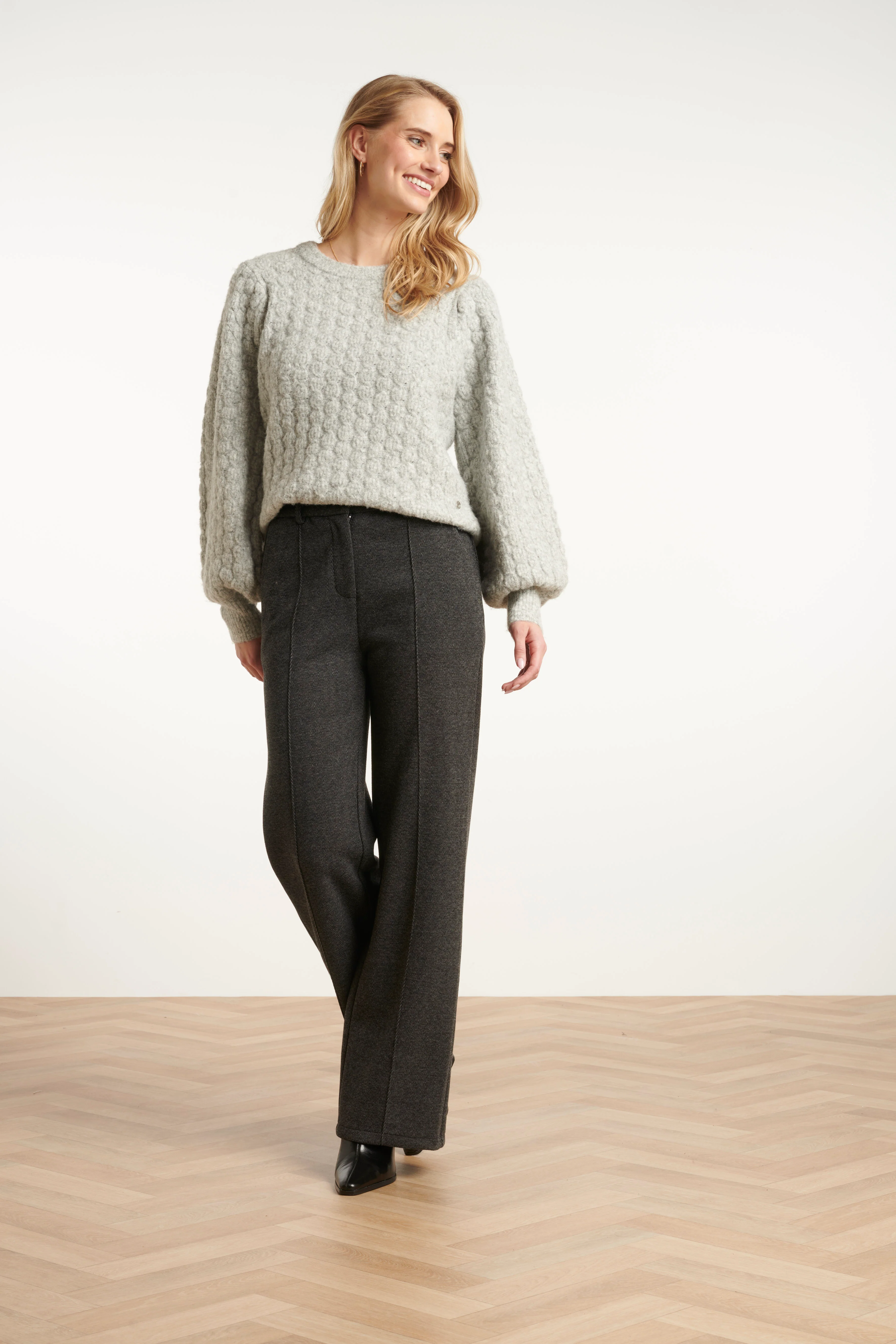 Smashed Lemon Dameslange broek met losvallende fit |