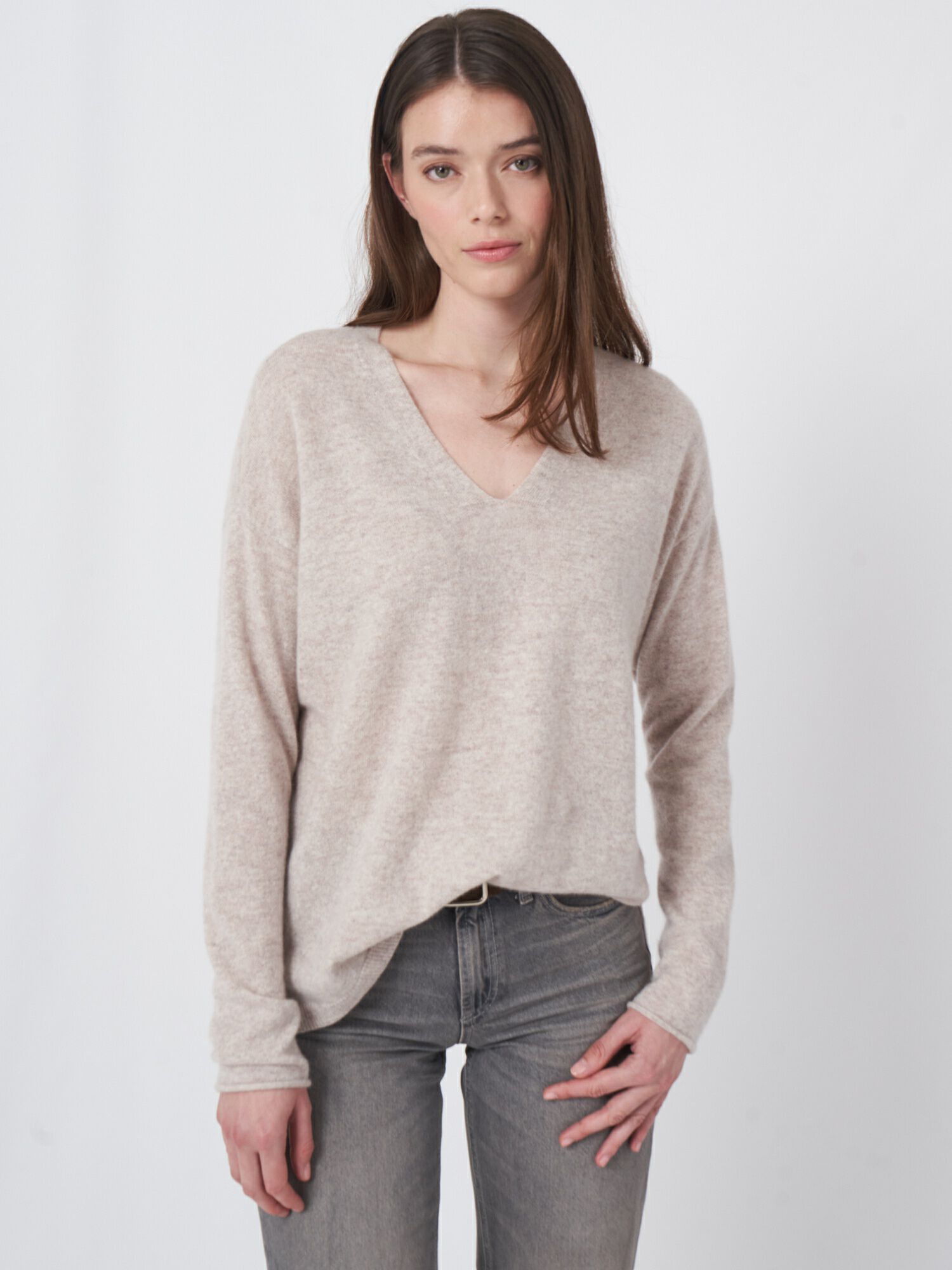 REPEAT cashmere Lichte cashmere sweater met V-hals