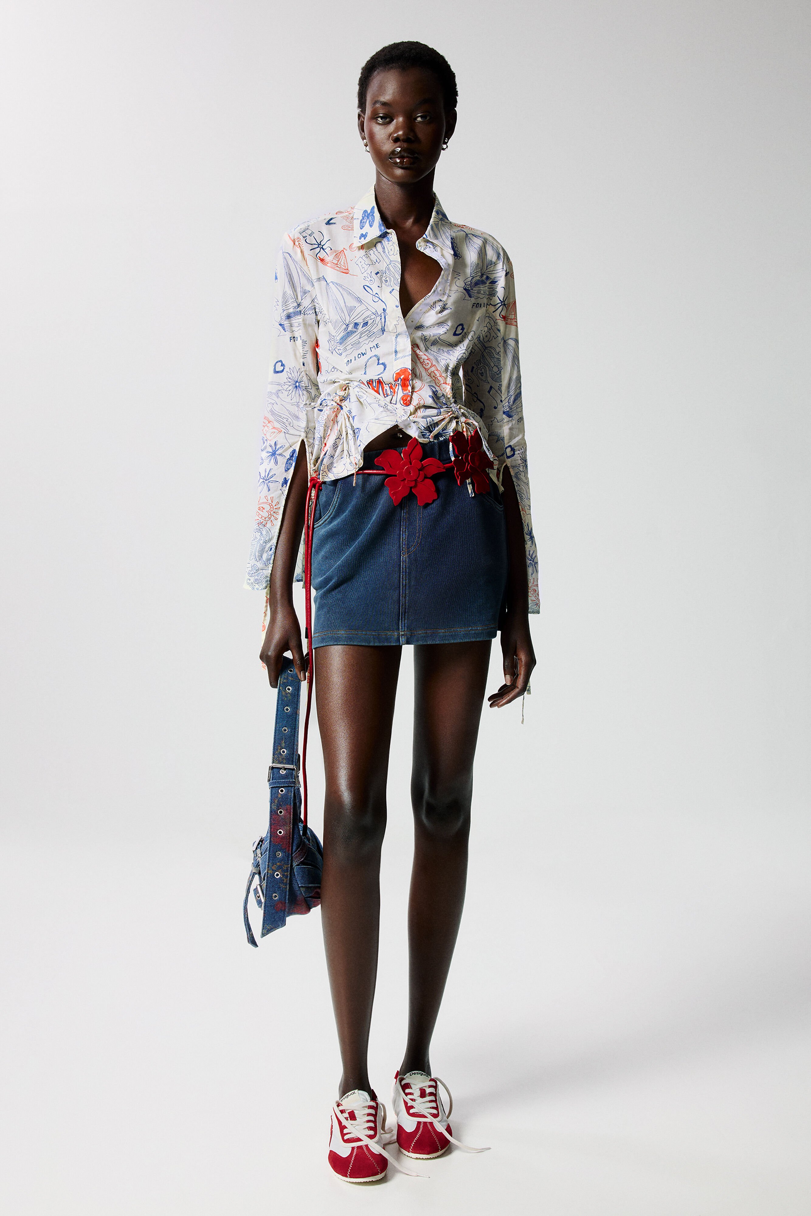 Desigual Bedrukte blouse met strikjes - WHITE