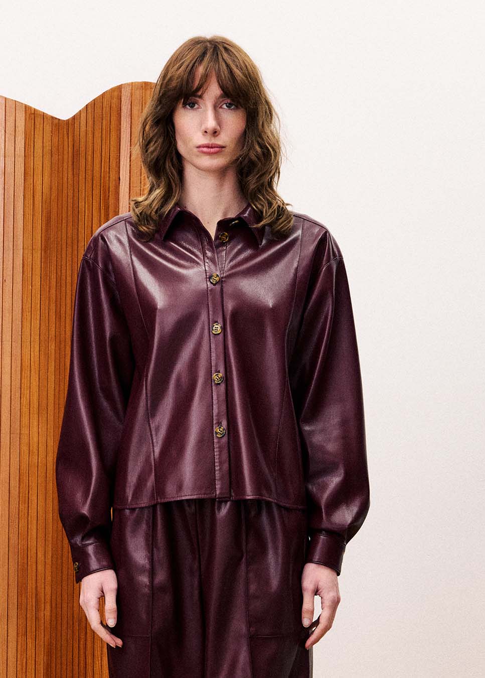 FRNCH Simone lakleren blouse bordeaux