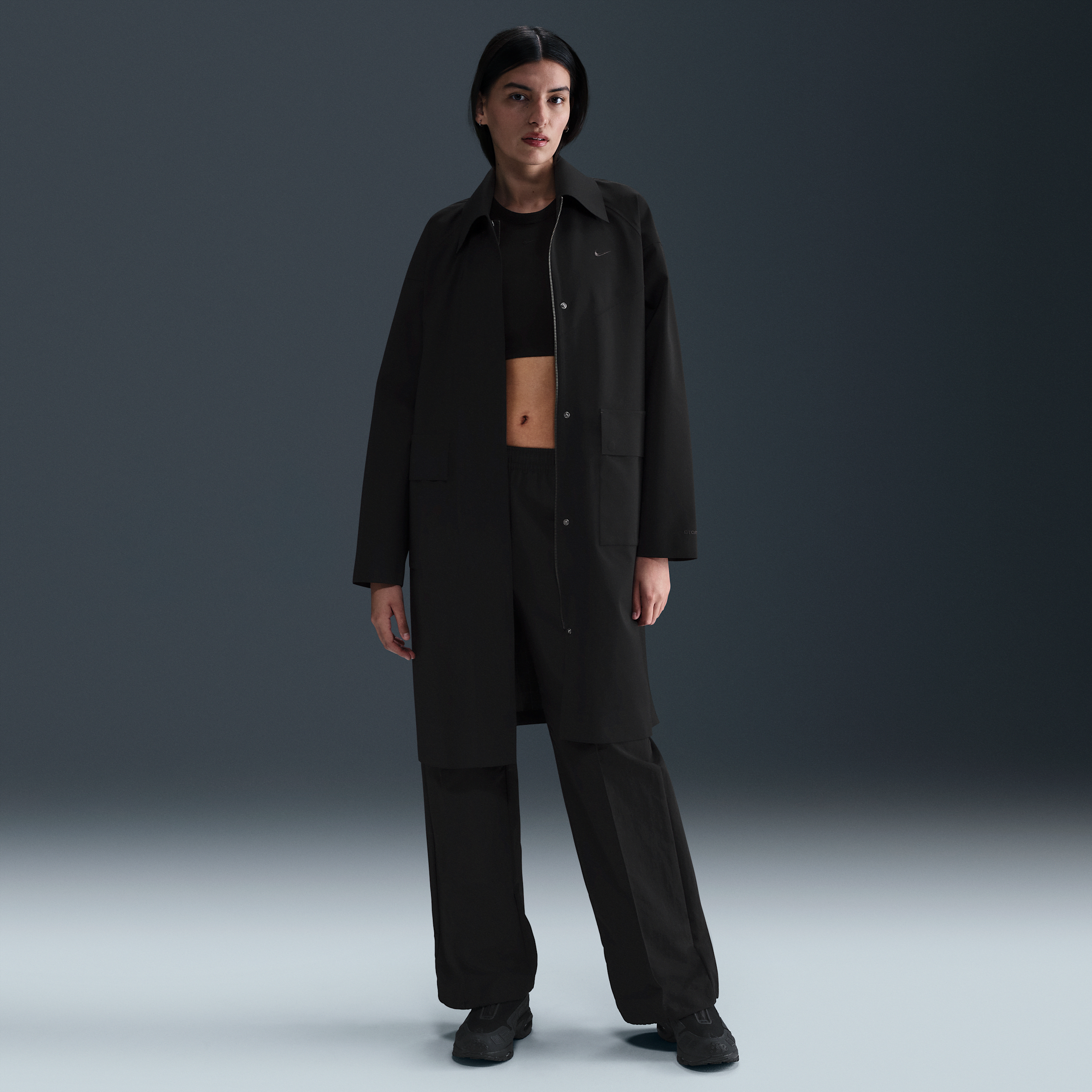 Nike Sportswear Windrunner Storm-FIT ADV oversized trenchcoat voor dames - Zwart