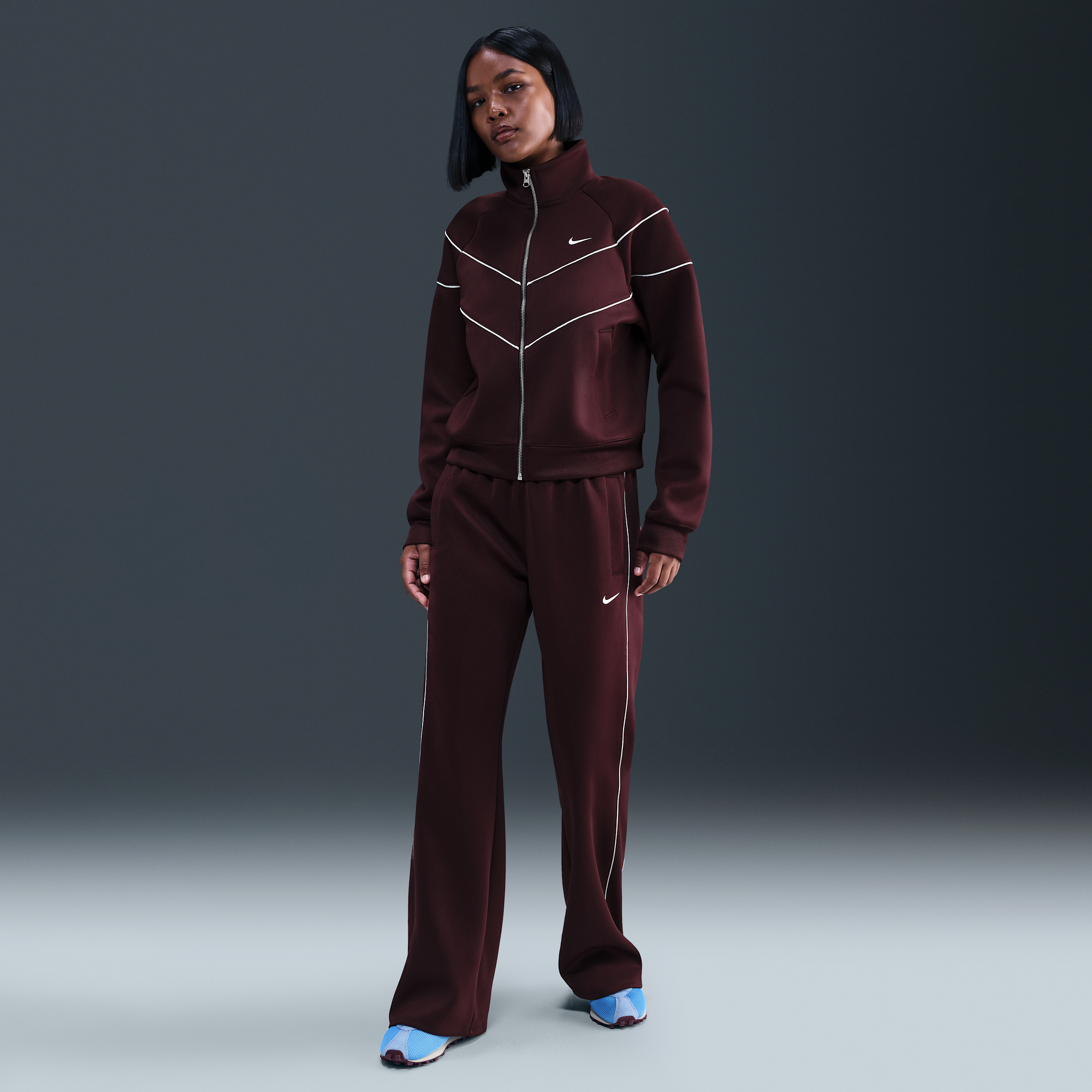 Nike Sportswear Windrunner aansluitende knit damesbroek met halfhoge taille - Rood