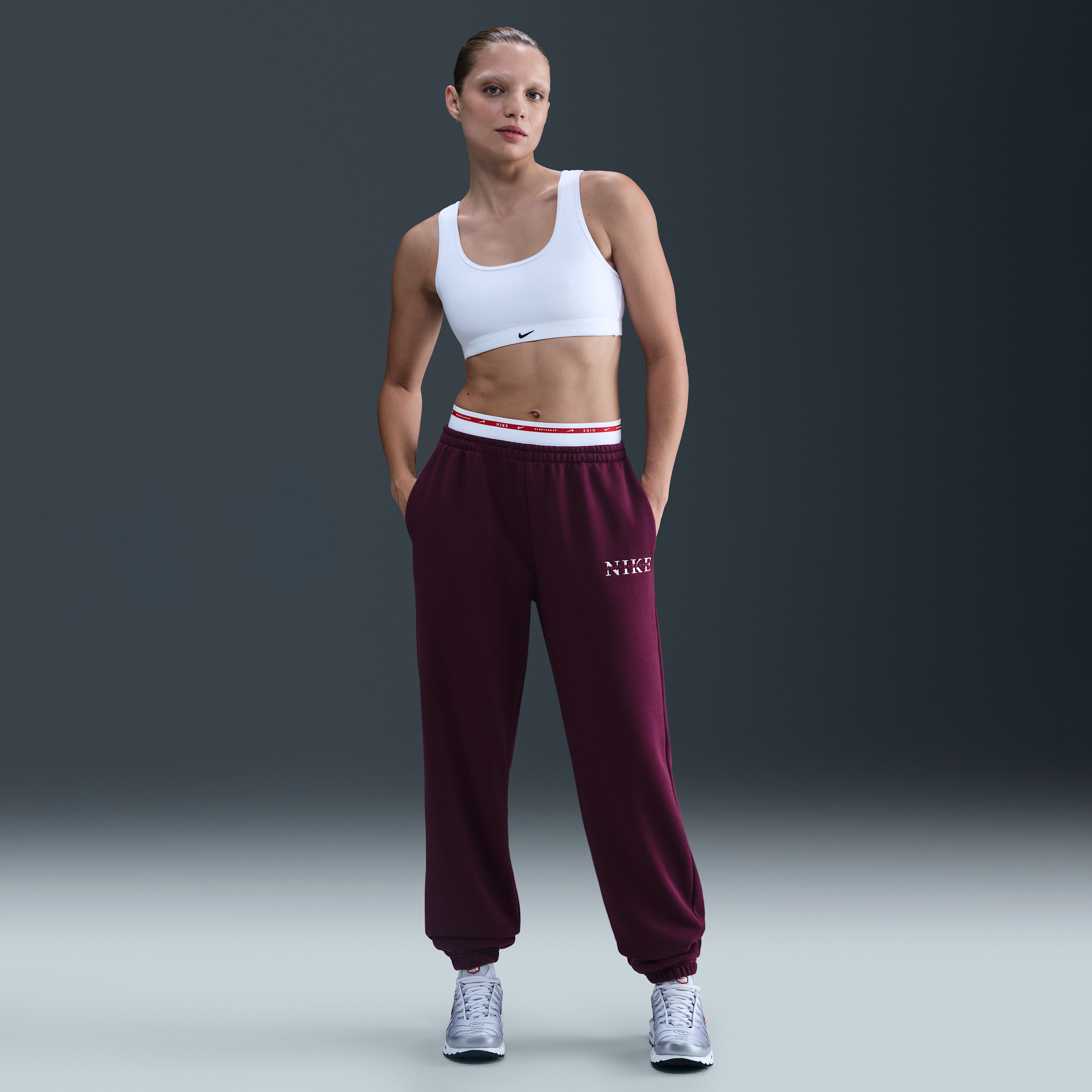 Nike Sportswear Phoenix Fleece Joggingbroek met hoge taille voor dames - Rood