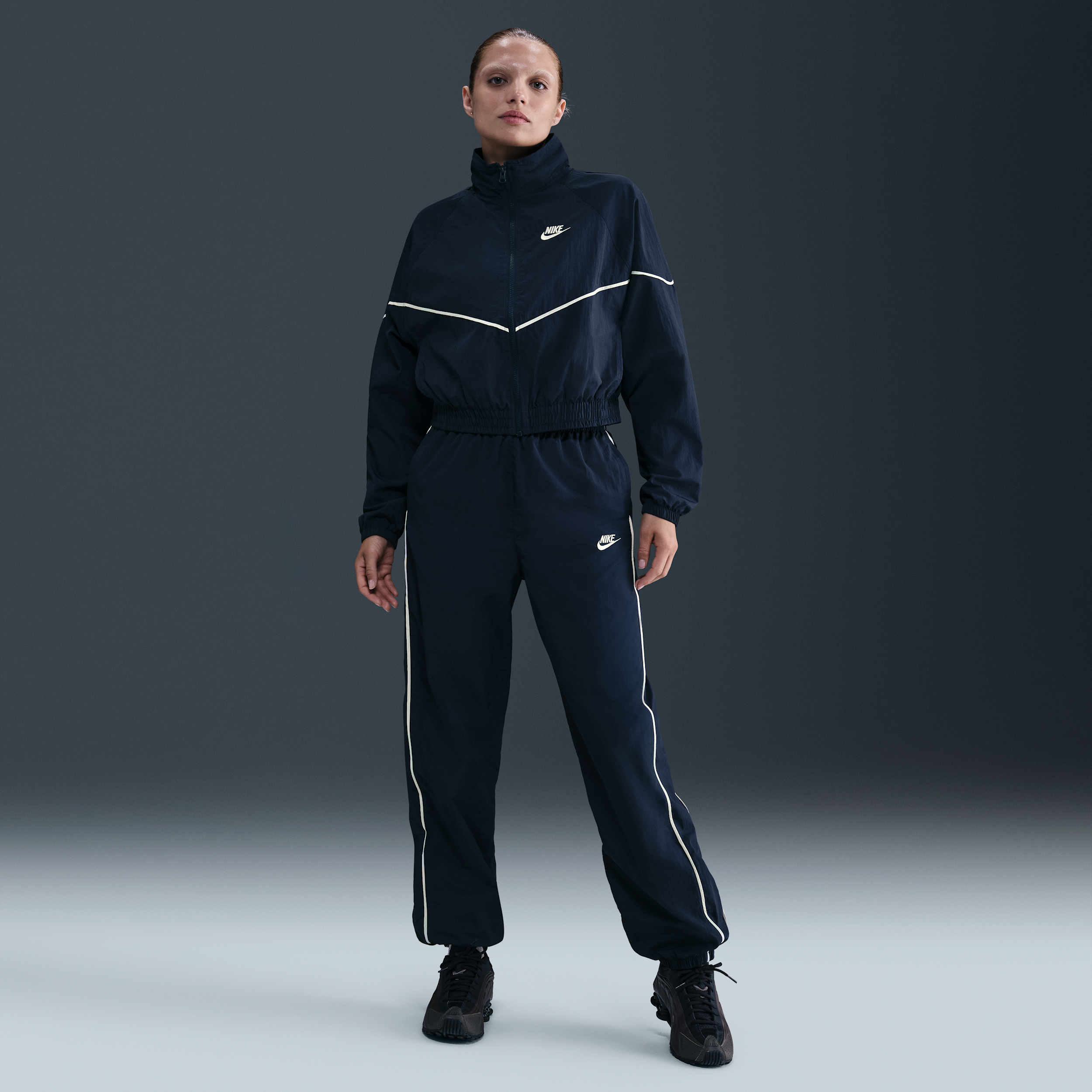 Nike Sportswear Windrunner geweven damesbroek - Blauw