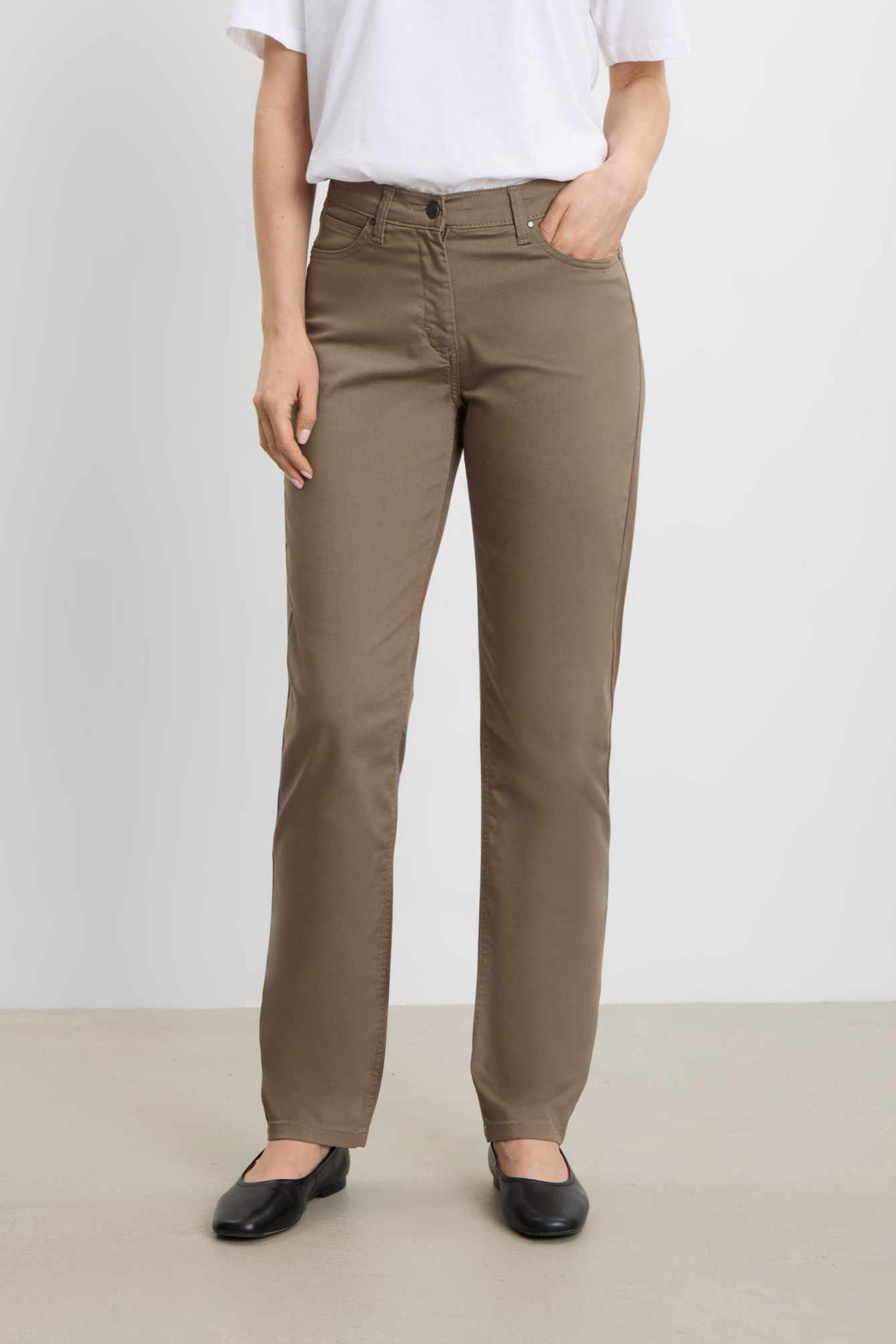 LAURIE Damen vegan Hose Charlotte Regular Mittellang Sika Beige
