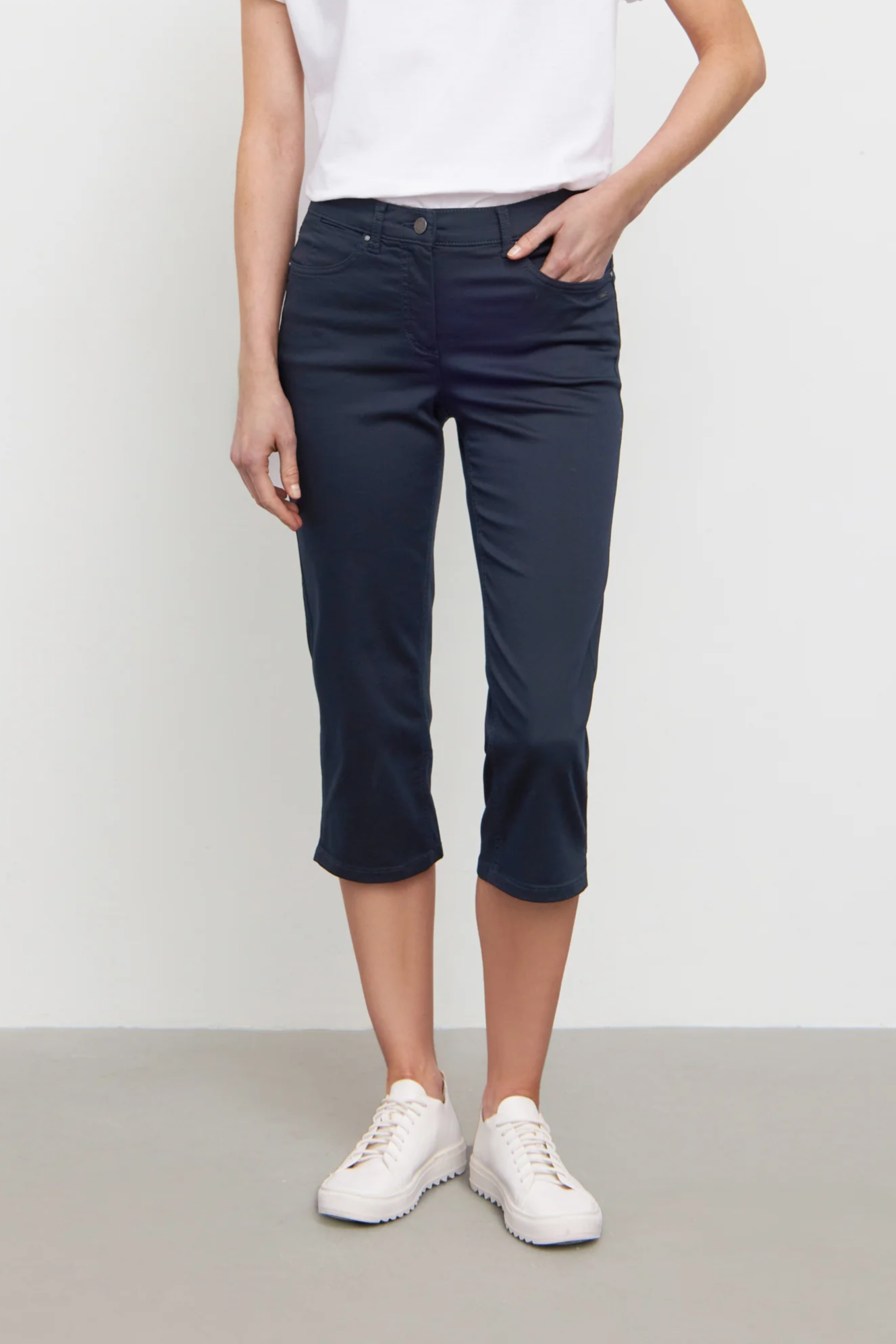 LAURIE Damen vegan Hose Capri Charlotte Regular Medium Length Navy