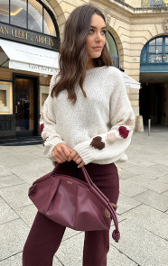 The Musthaves Cozy Hearts Sweater Beige