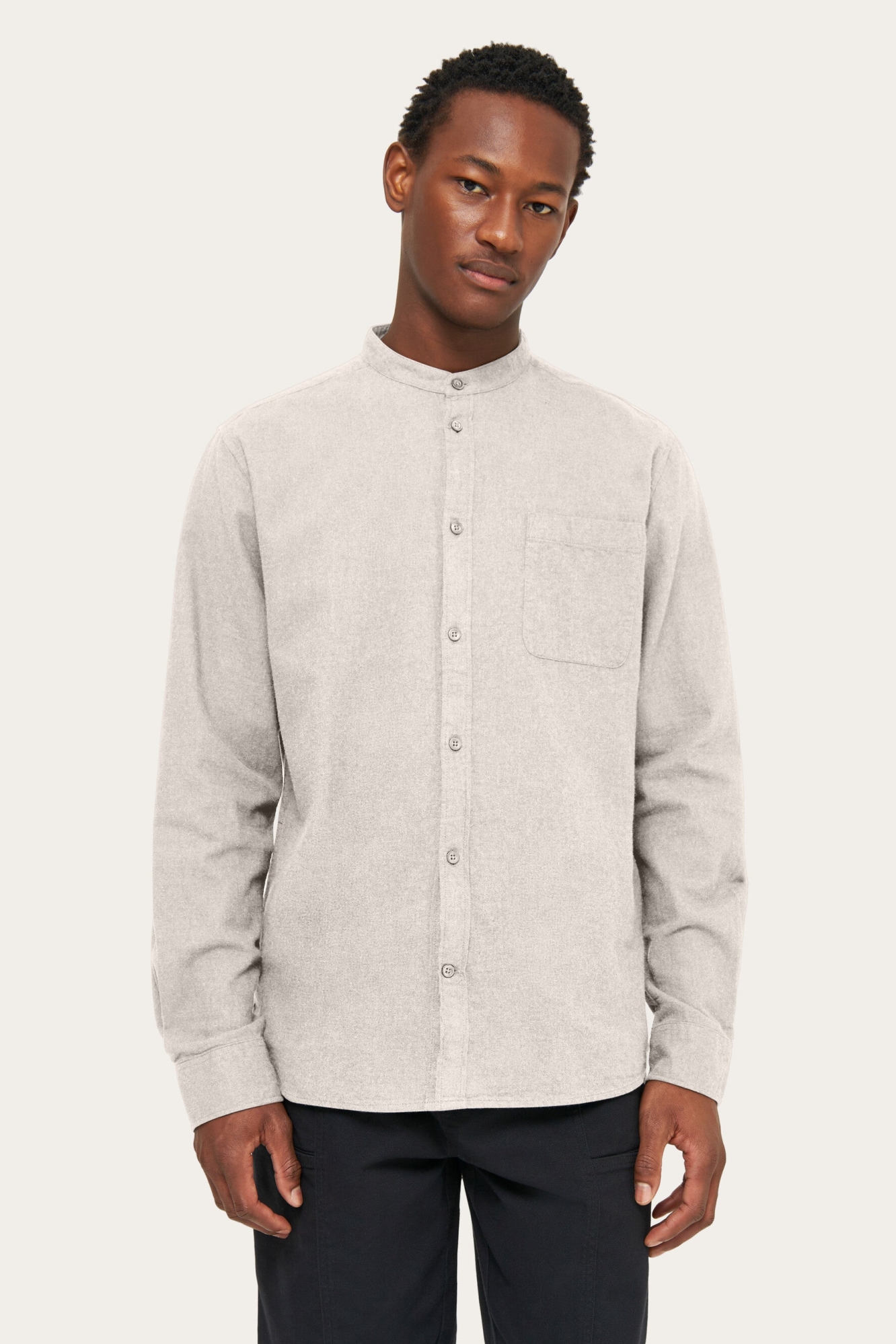 KnowledgeCotton Apparel Herren vegan Hemd Stehkragen Regular Melange Greige