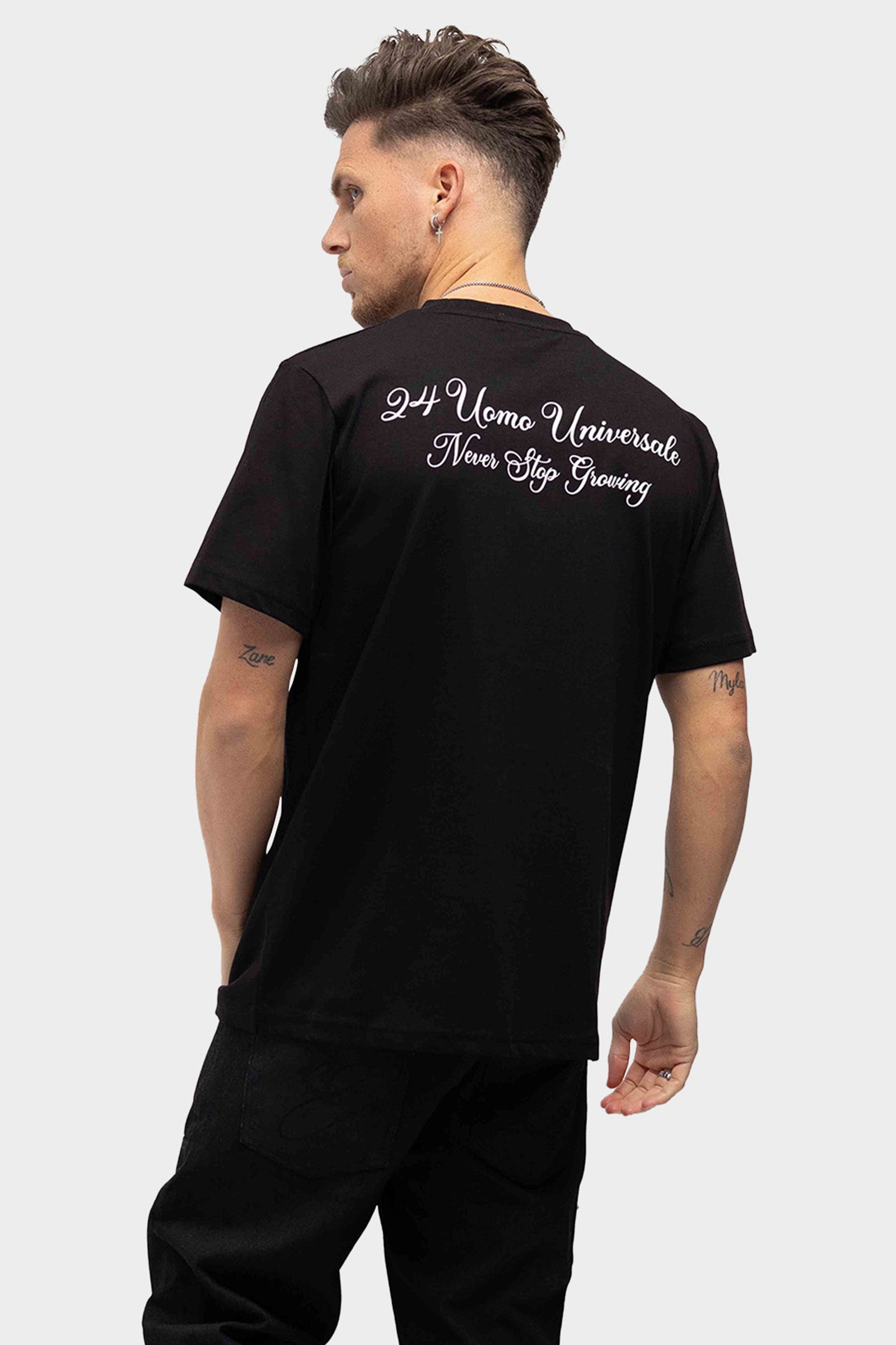 24 Uomo Universale 2.0 T-shirt Zwart