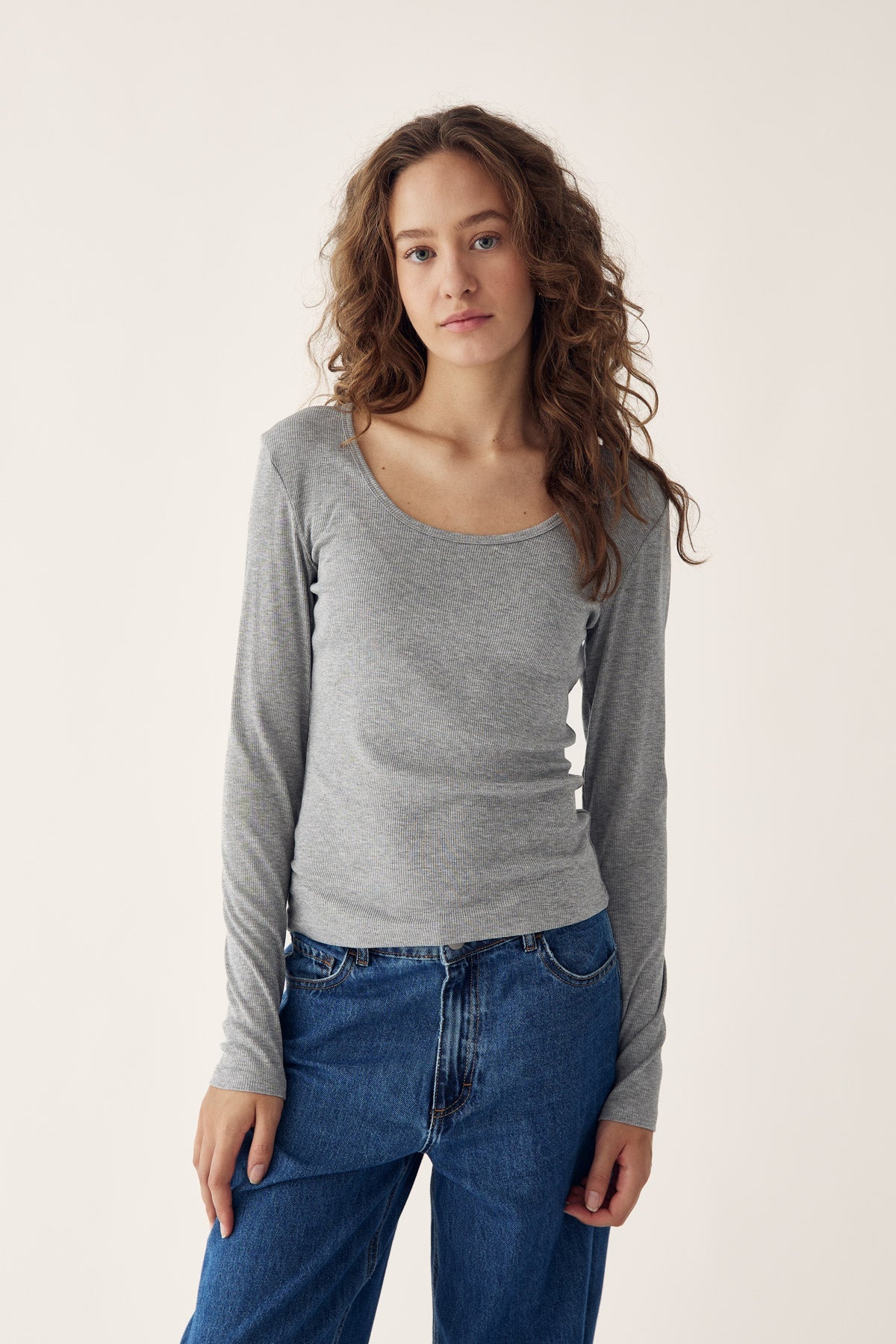 Noella Leyton Top Medium Grey Mel.