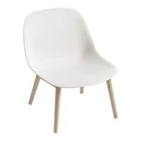 Muuto Fiber Sessel mit Holzgestell Weiß/ Eiche