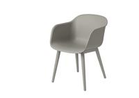 Muuto Fiber Chair Houten Poot Grijs