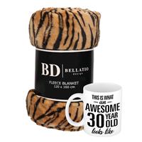 Bellatio Cadeau verjaardag 30 jaar vrouw - Fleece plaid/deken tijger print met Awesome 30 year mok