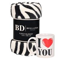 Bellatio Valentijn cadeau set - Fleece plaid/deken zebra print met I love you mok - Cadeau vrouw, vriendin, geliefde