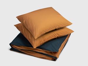 Yumeko Overtrekset percal double face ochre/navy 240x220 + 2/60x70 100% biologisch en fairtrade katoen, percal geweven