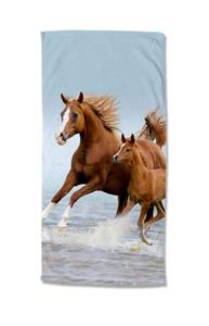 GMD Living Strandtuch FREE, Motiv: Pferde auf der Vorderseite und weiße Rückseite