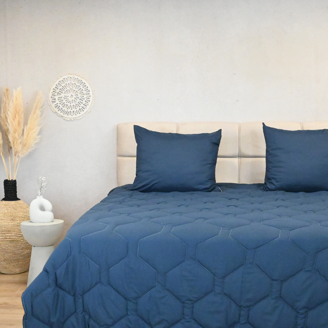 HappyBed Donkerblauw | 260x220 - Wasbaar dekbed zonder overtrek - Bedrukt dekbed zonder hoes