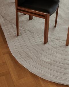 Layered  Vloerkleed Circular Wool Rug Light Oatmeal - 180x270 cm