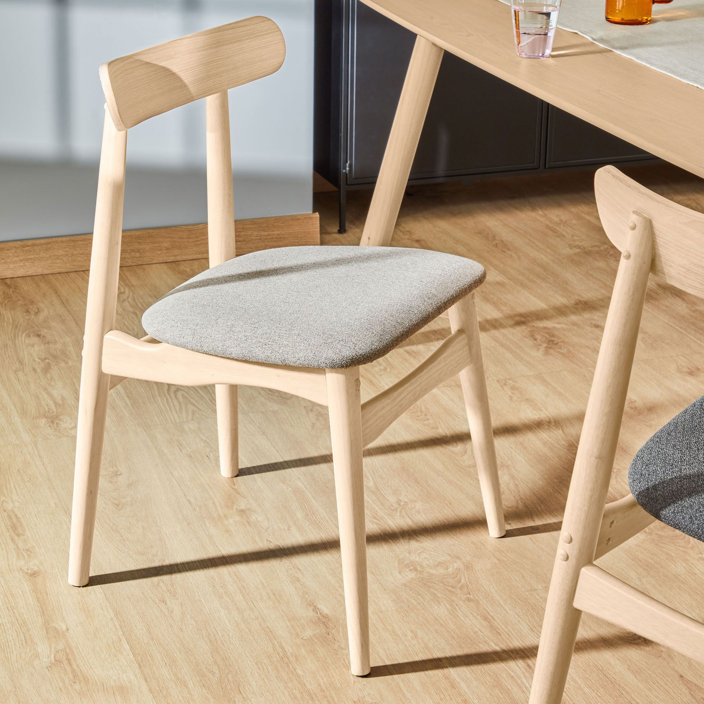 Kave Home Eetkamerstoel Nayme - Beige - Japandi
