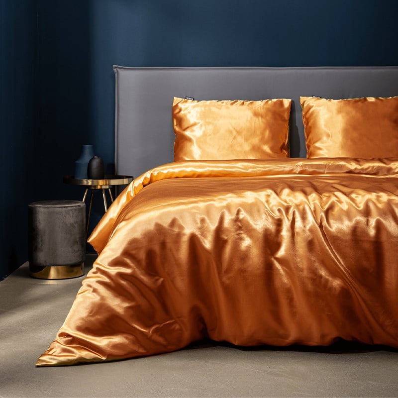 Fresh and Co Dekbedovertrek Silk Satin Bruin Effen 200x200 Cm  - 