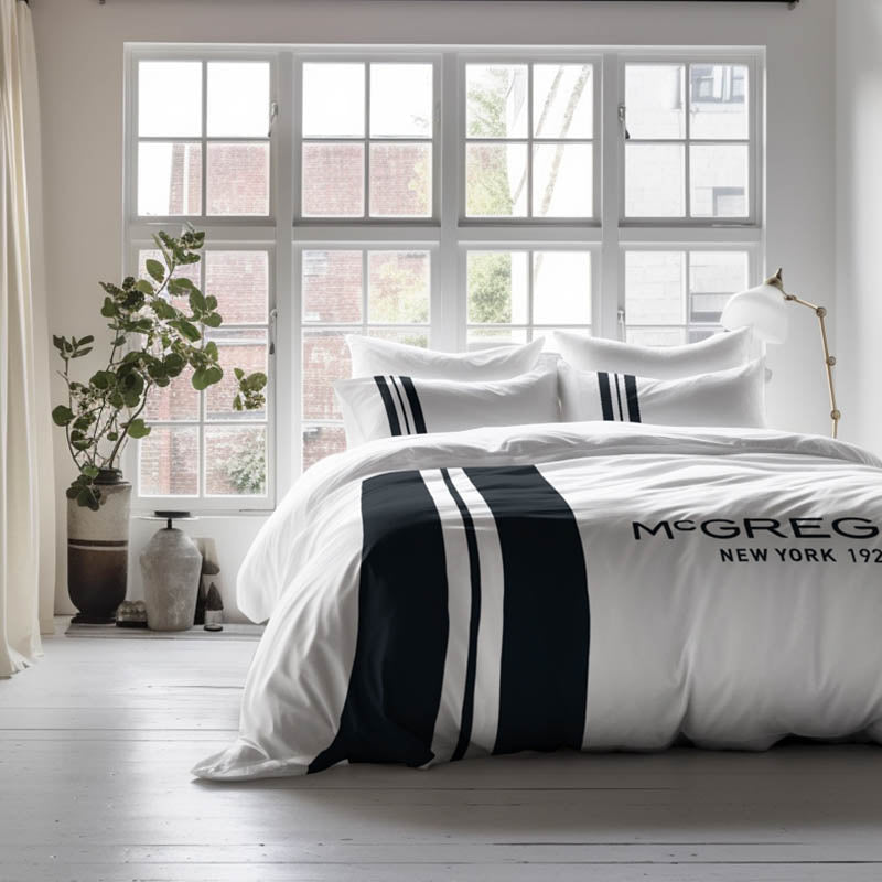McGregor Dekbedovertrek  Queens Wit Tekst & Strepen 140x200 Cm  - 