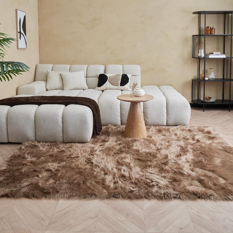 Hoogpolig vloerkleed - bruin