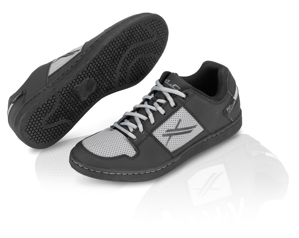 XLC CB-A01 MTB Flats Black/grey