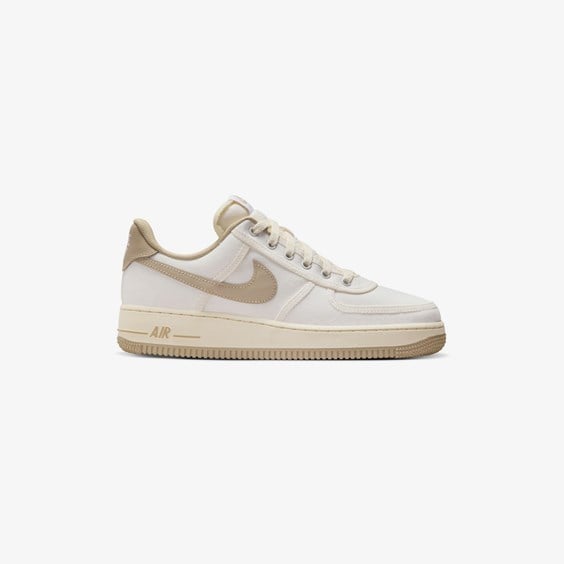 Nike Wmns Air Force 1'07